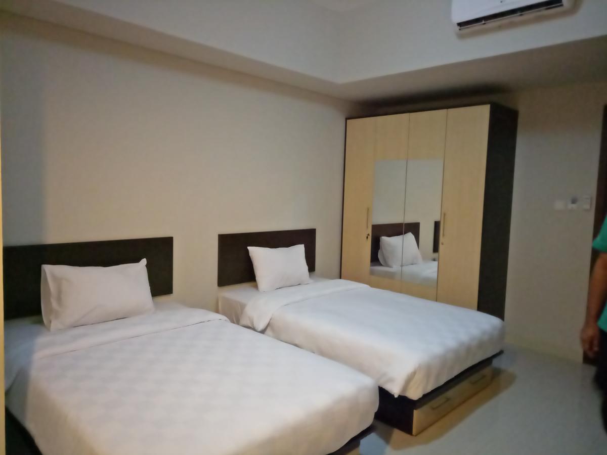 猩红天空酒店 Jatinangor 外观 照片